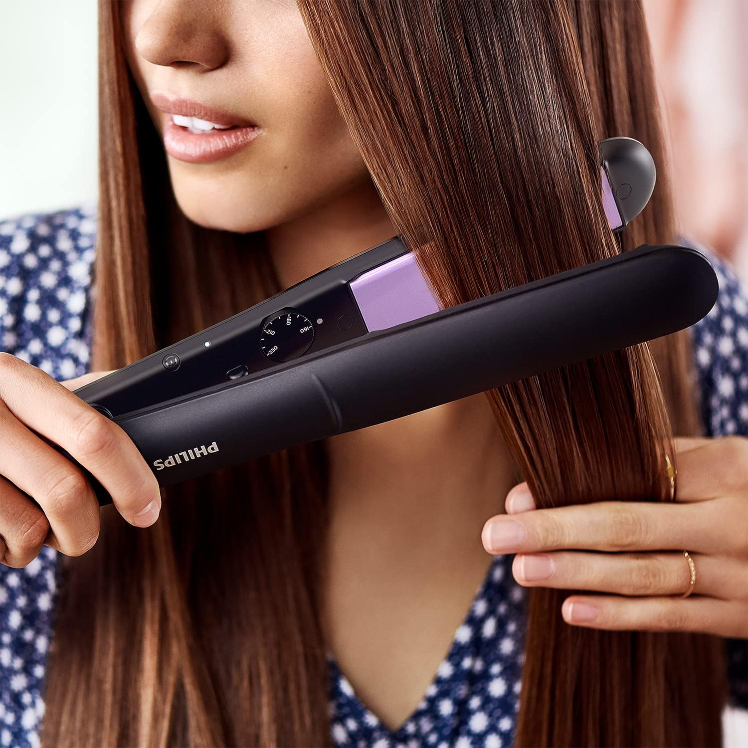 Philips StraightCare Essential ThermoProtect Straightener ThermoProtect Technology Keratin infused Plates 10 Temperature Settings Temperature Range From 160 C up to 230 C BHS377 00